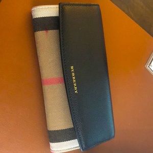Burberry continental  wallet